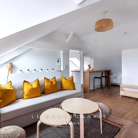 Apartment Le Bourbonnais ~ Mansarde ~ Arrivee Autonome Montlucon